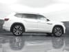 42 thumbnail image of  2022 Volkswagen Atlas 3.6L V6 SEL Premium R-Line