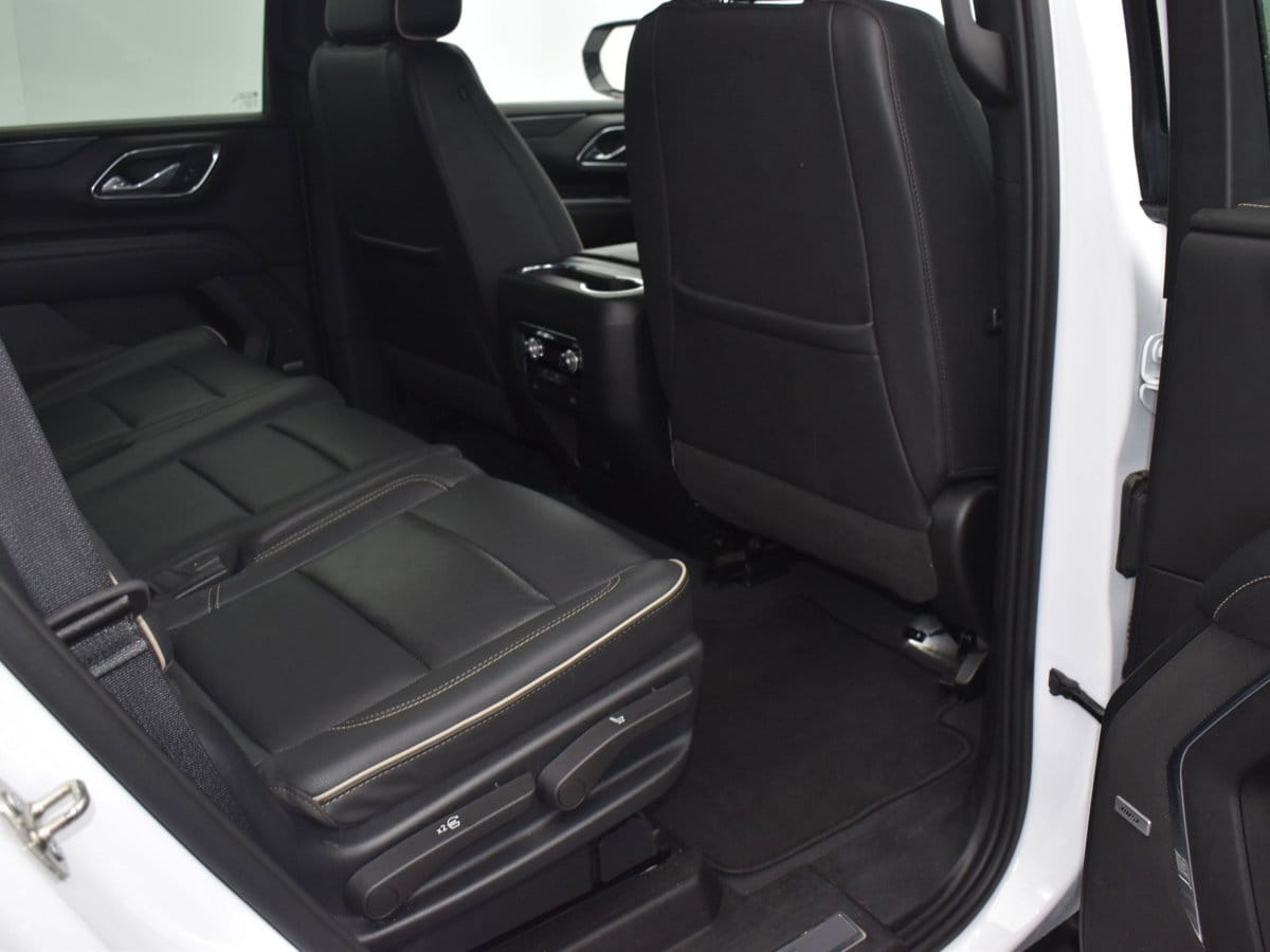 2023 GMC Yukon SLT - Photo 11