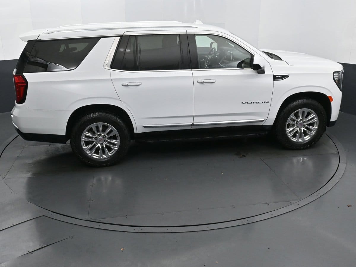 2023 GMC Yukon SLT - Photo 34