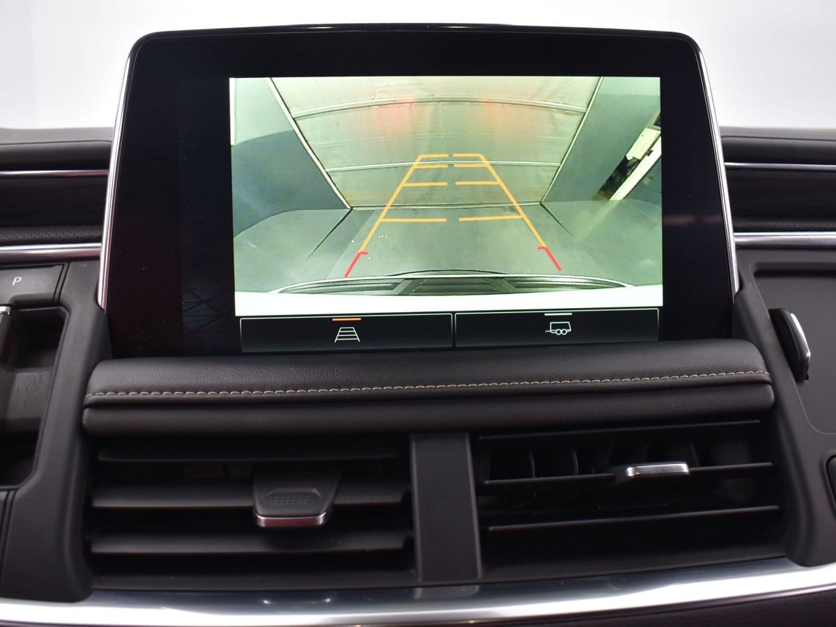 2023 GMC Yukon SLT - Photo 18