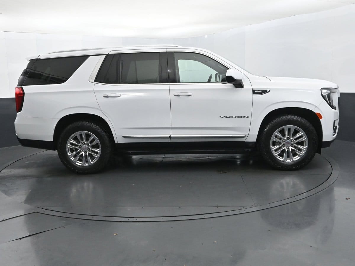 2023 GMC Yukon SLT - Photo 6