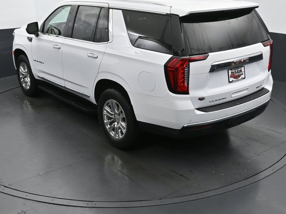 2023 GMC Yukon SLT - Photo 32