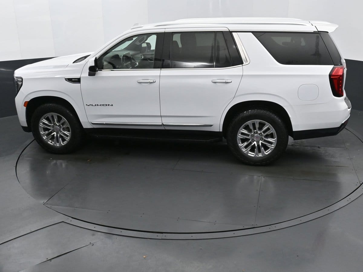 2023 GMC Yukon SLT - Photo 31