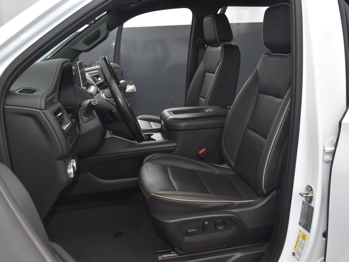 2023 GMC Yukon SLT - Photo 25