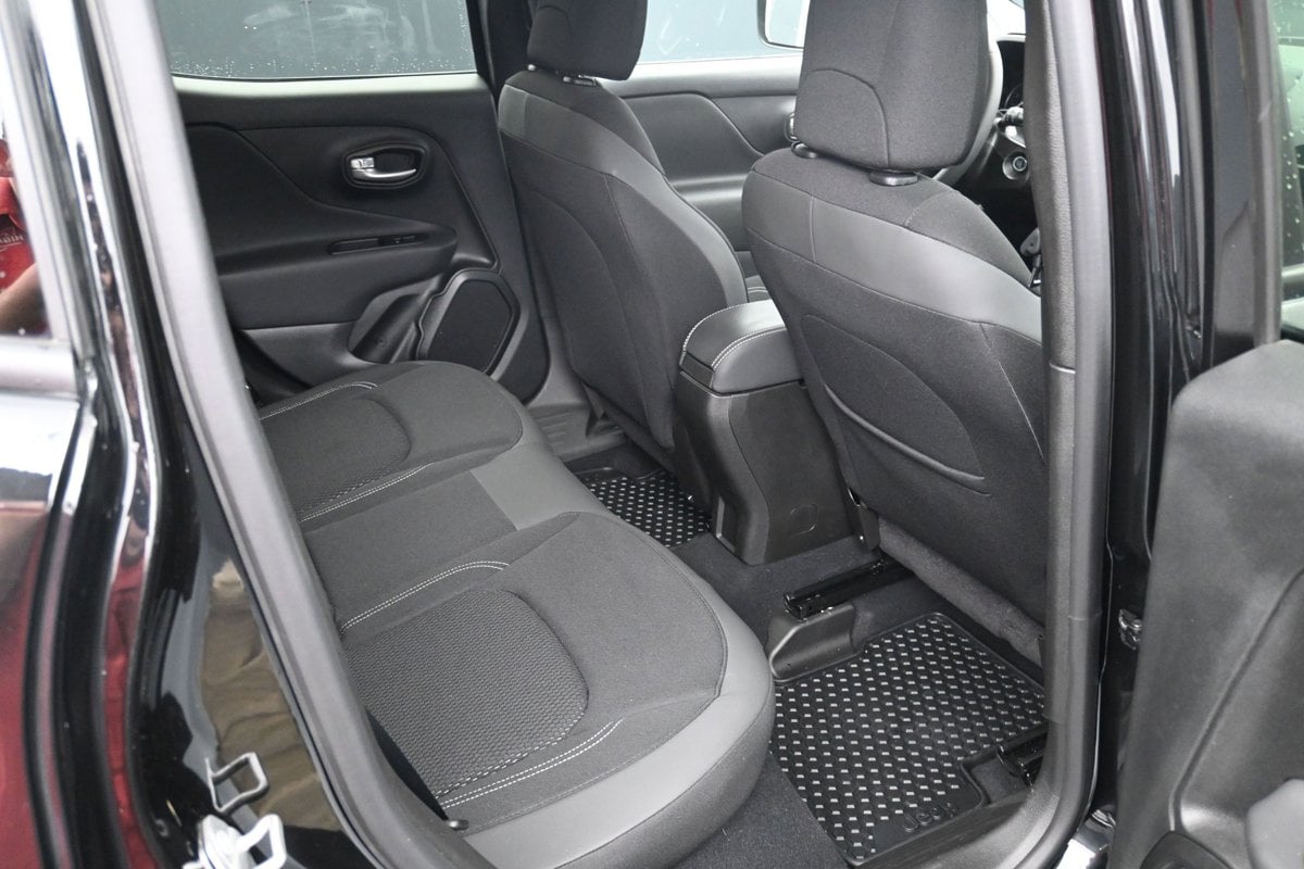 2023 Jeep Renegade Altitude - Photo 11