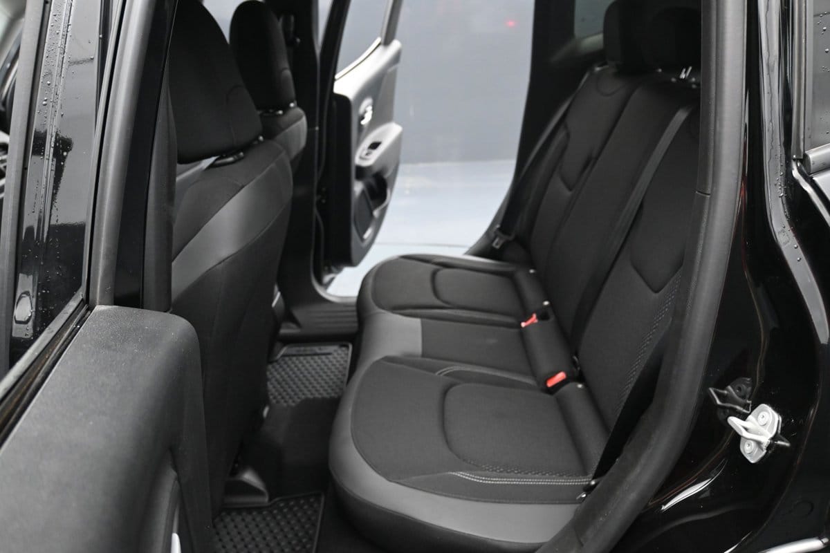2023 Jeep Renegade Altitude - Photo 23