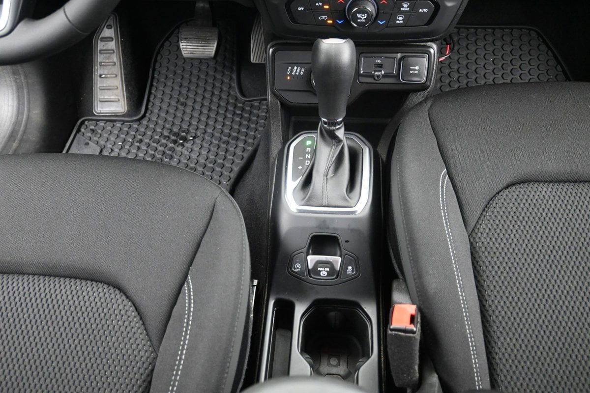 2023 Jeep Renegade Altitude - Photo 19