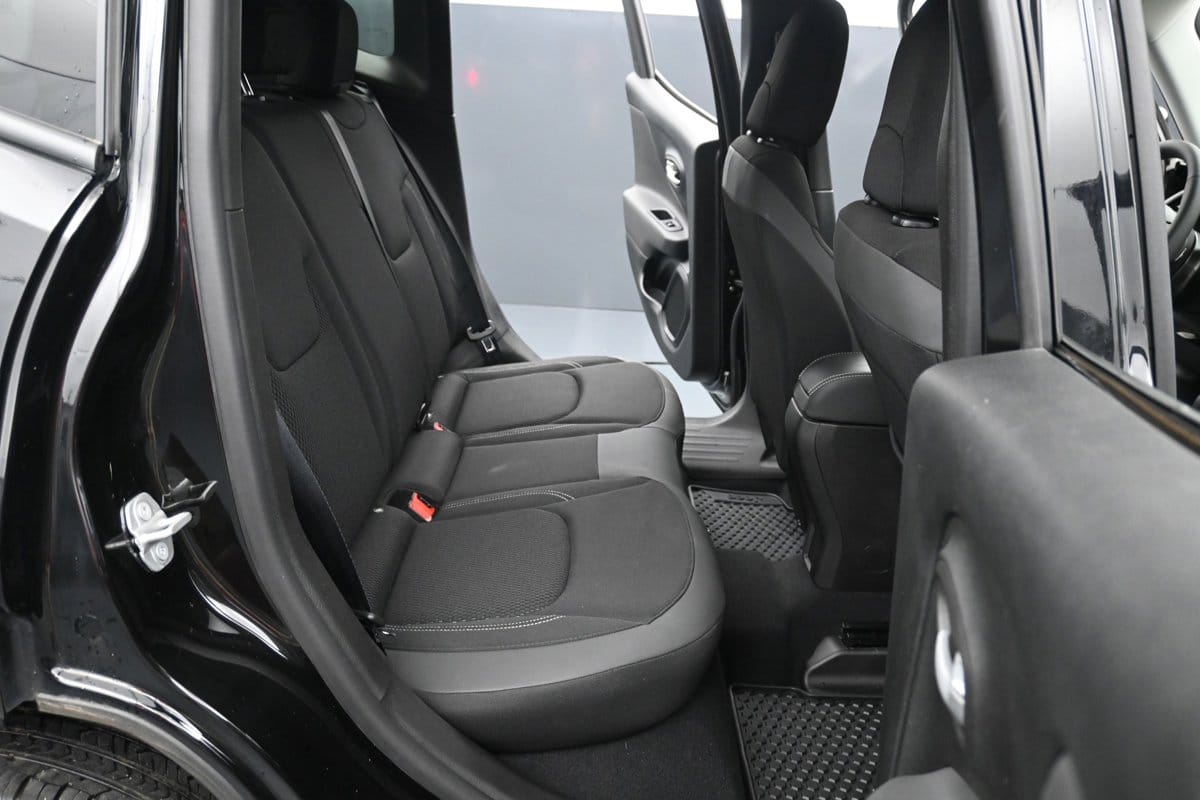 2023 Jeep Renegade Altitude - Photo 27