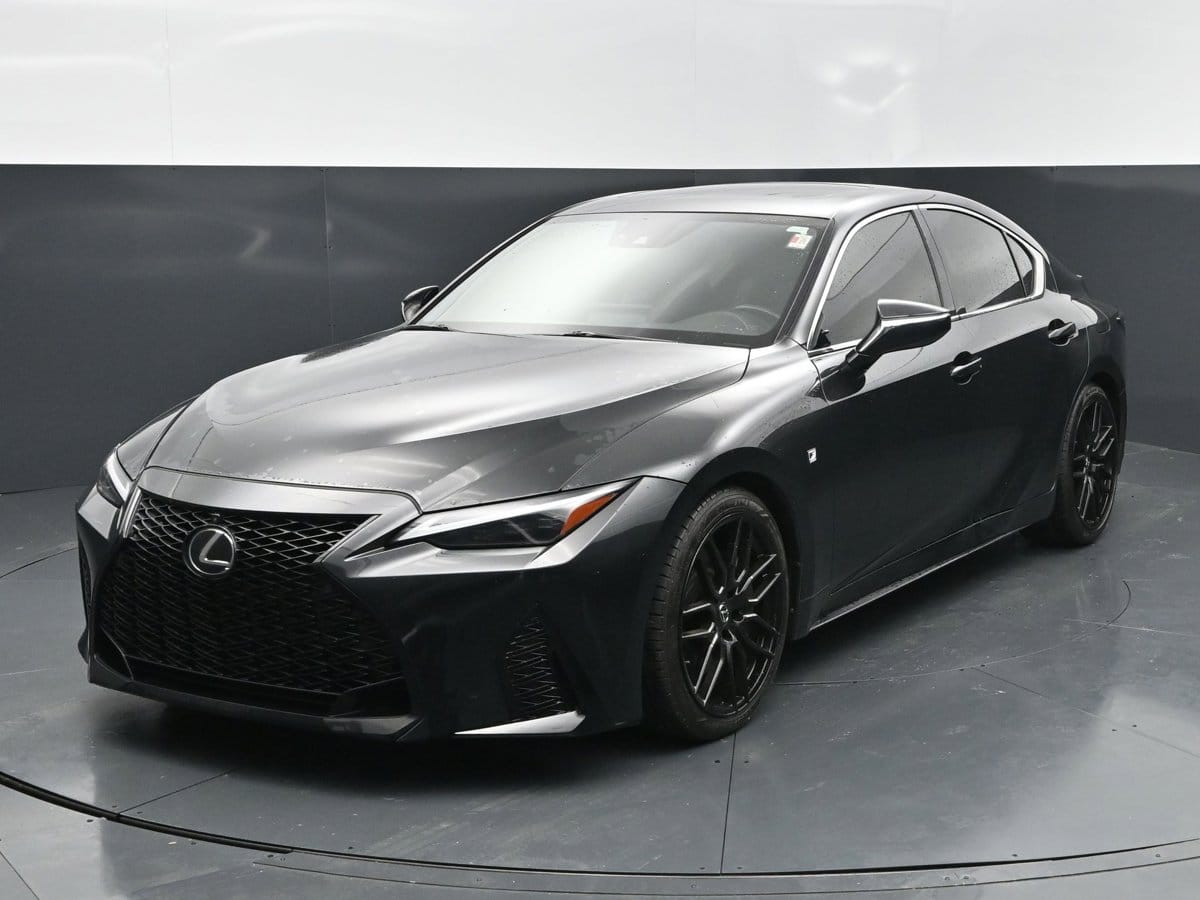 2023 Lexus IS