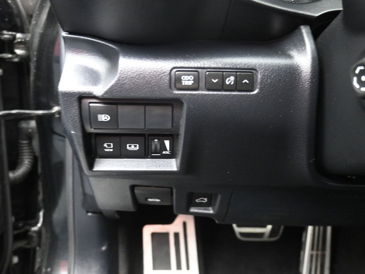 2023 Lexus IS 350 F SPORT - Photo 18