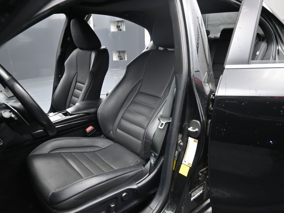 2023 Lexus IS 350 F SPORT - Photo 25