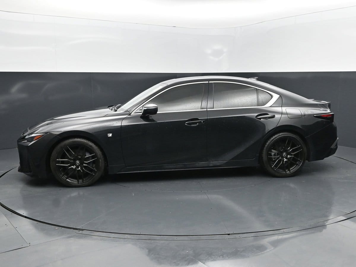 2023 Lexus IS 350 F SPORT - Photo 2