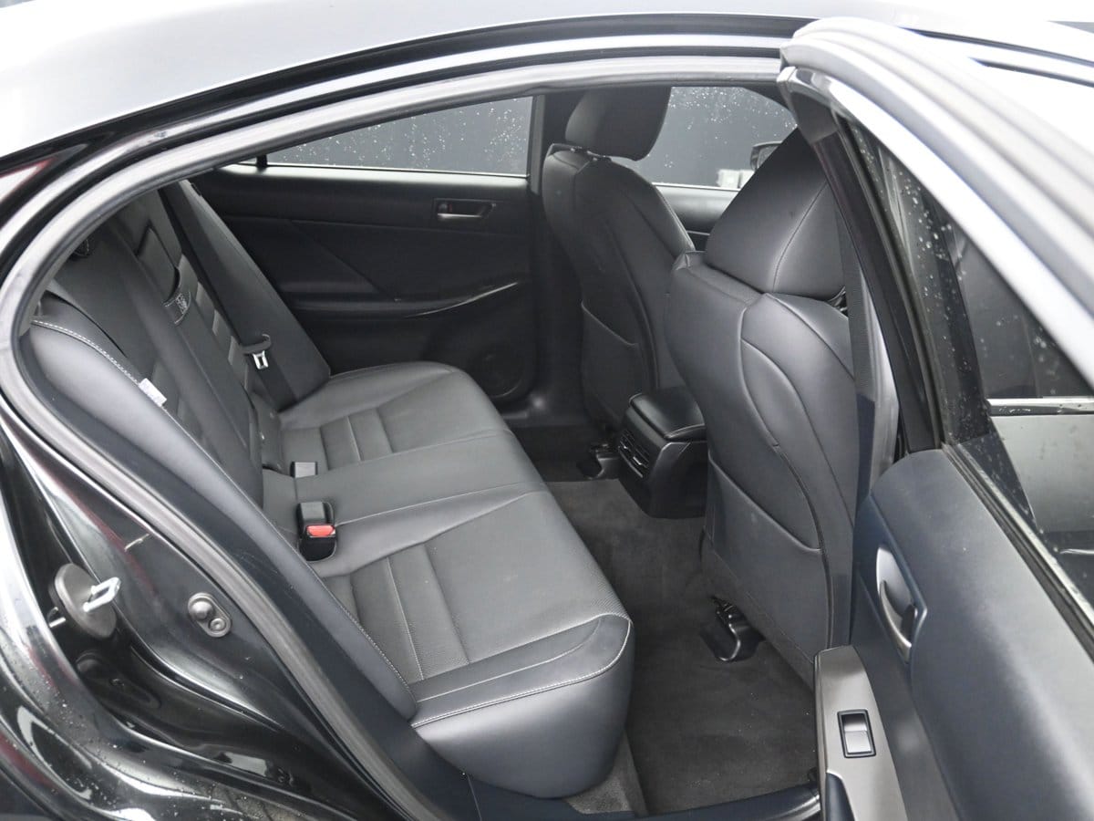 2023 Lexus IS 350 F SPORT - Photo 11