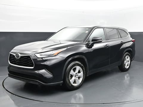 1 image of 2023 Toyota Highlander L