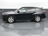 2 thumbnail image of  2023 Toyota Highlander L