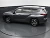 31 thumbnail image of  2023 Toyota Highlander XLE
