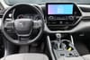 22 thumbnail image of  2023 Toyota Highlander XLE