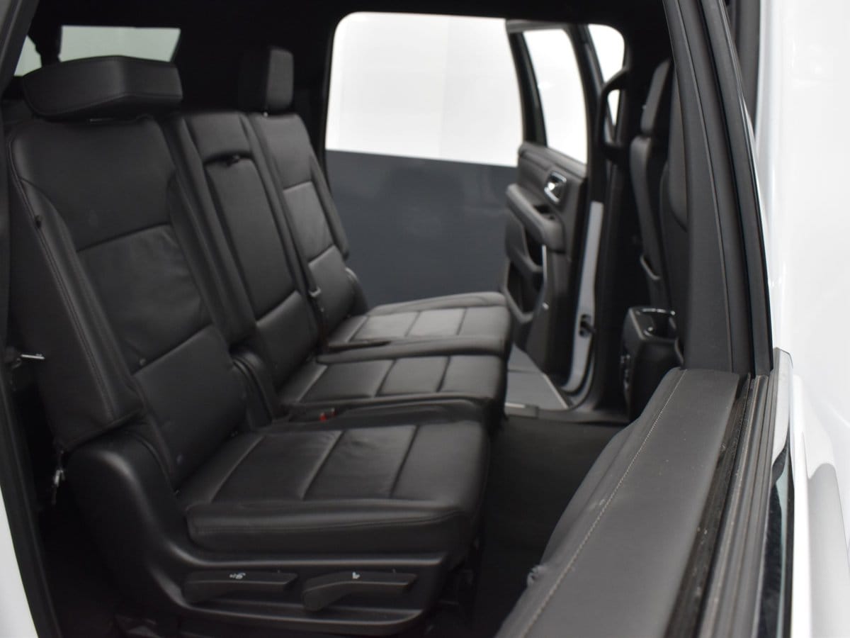 2024 Chevrolet Suburban LT - Photo 26