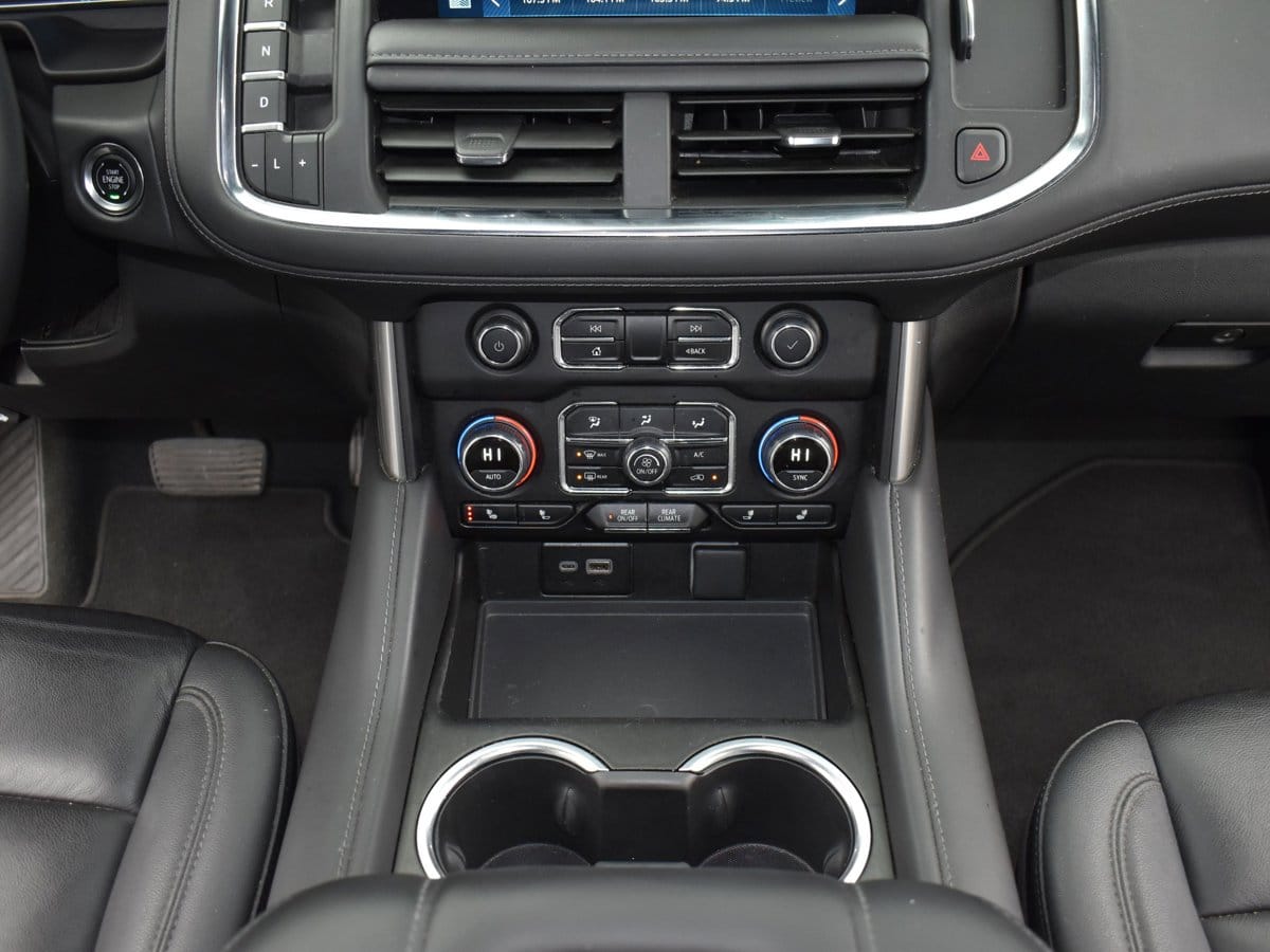 2024 Chevrolet Suburban LT - Photo 21