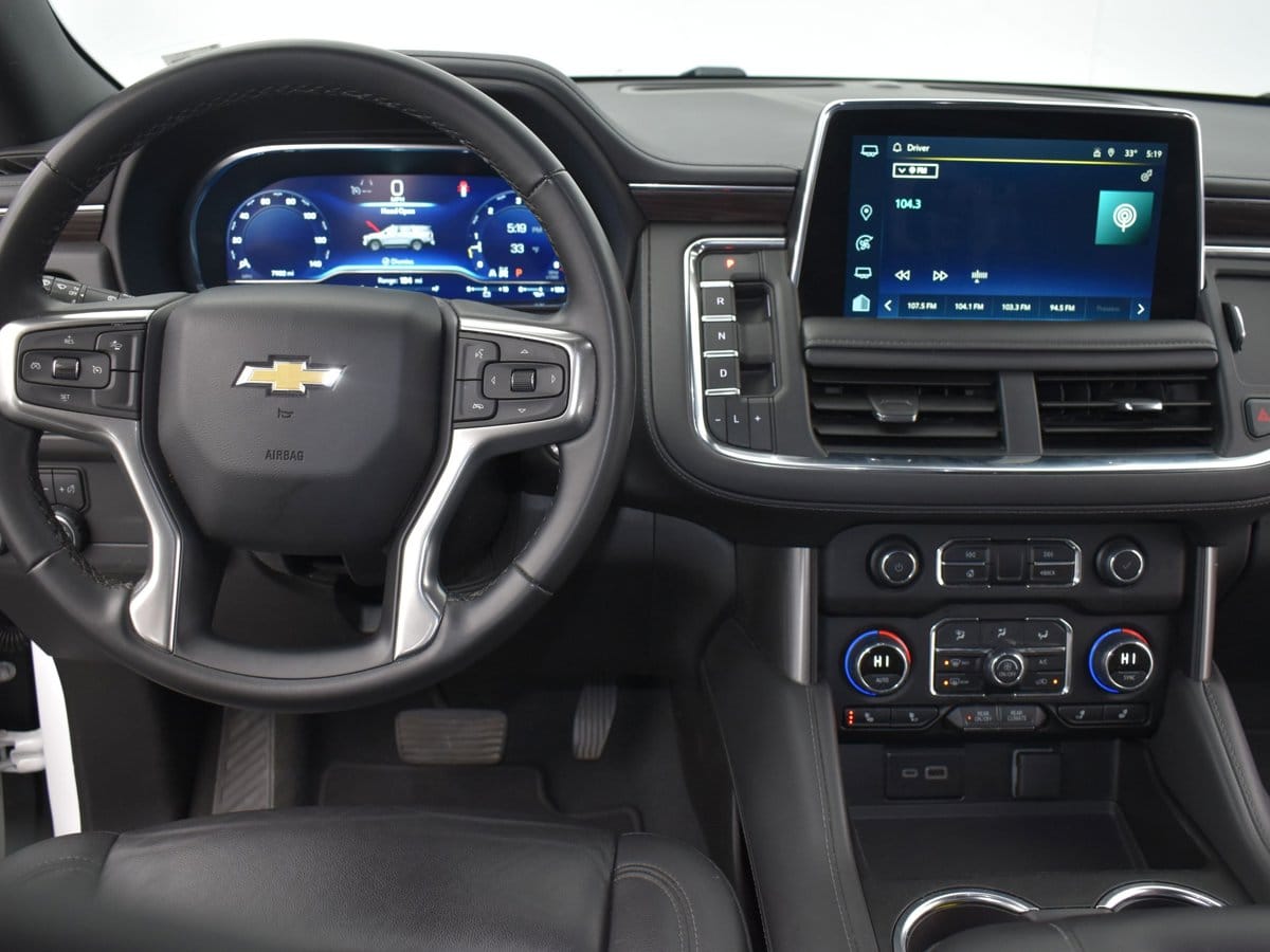 2024 Chevrolet Suburban LT - Photo 22