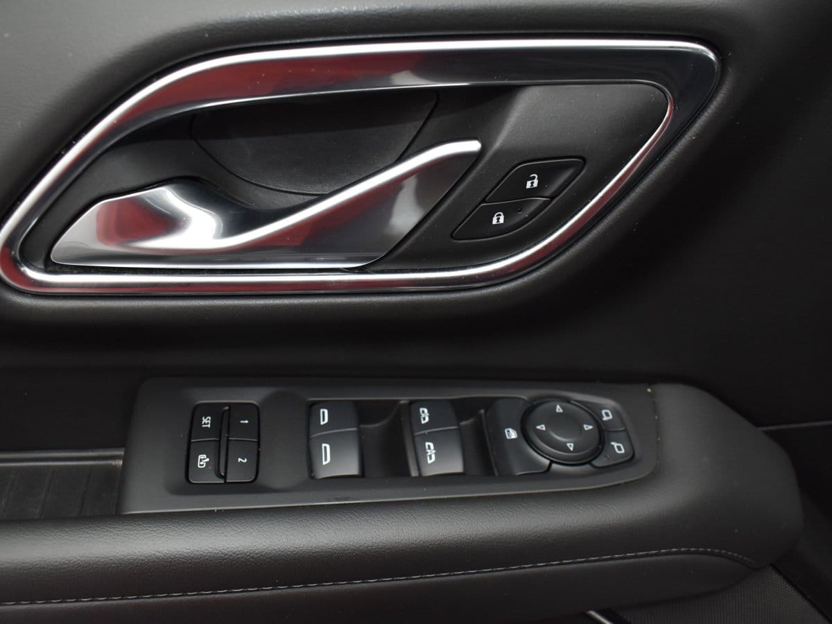 2024 Chevrolet Suburban LT - Photo 15