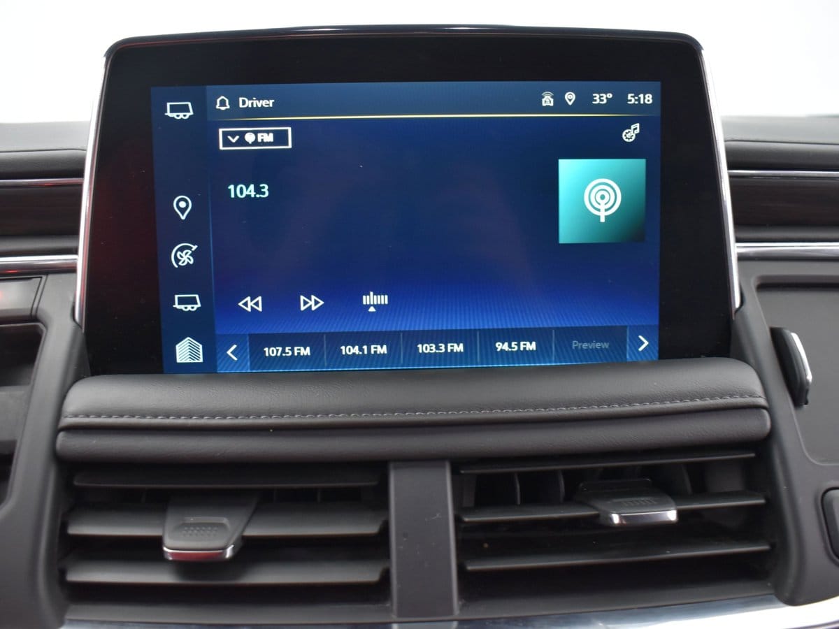 2024 Chevrolet Suburban LT - Photo 17