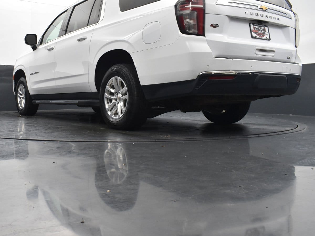 2024 Chevrolet Suburban LT - Photo 38