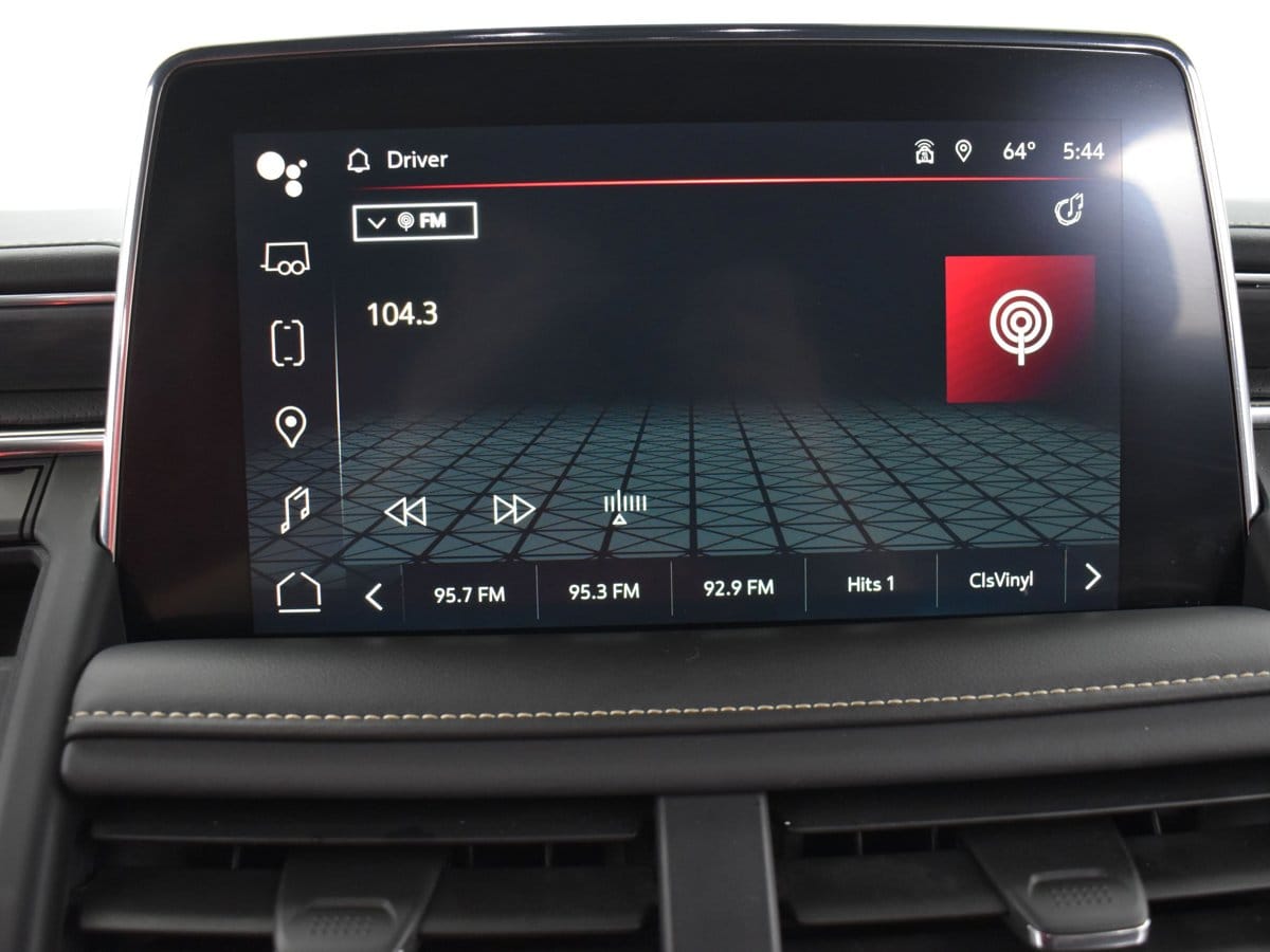 2024 GMC Yukon SLT - Photo 17