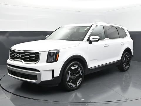 1 image of 2025 Kia Telluride S