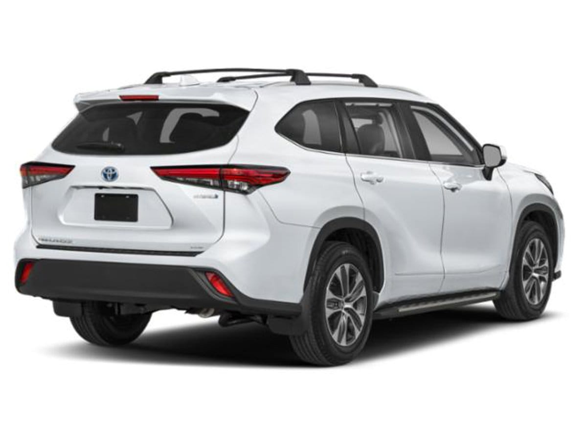 2 thumbnail image of  2026 Toyota Highlander Hybrid XLE