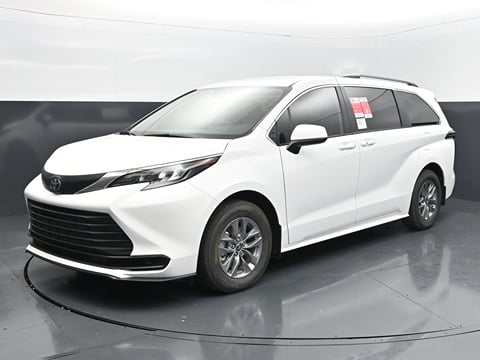 1 image of 2026 Toyota Sienna LE