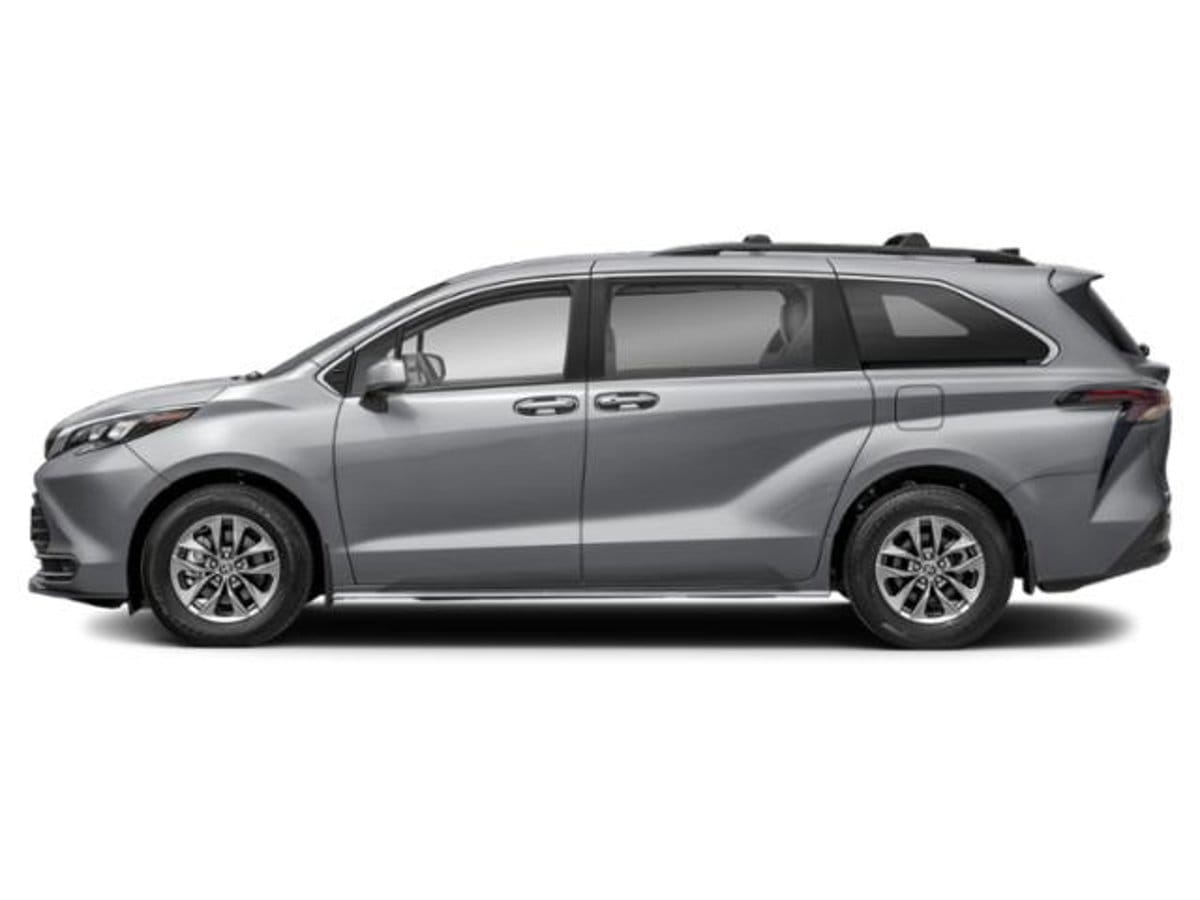 3 thumbnail image of  2026 Toyota Sienna LE