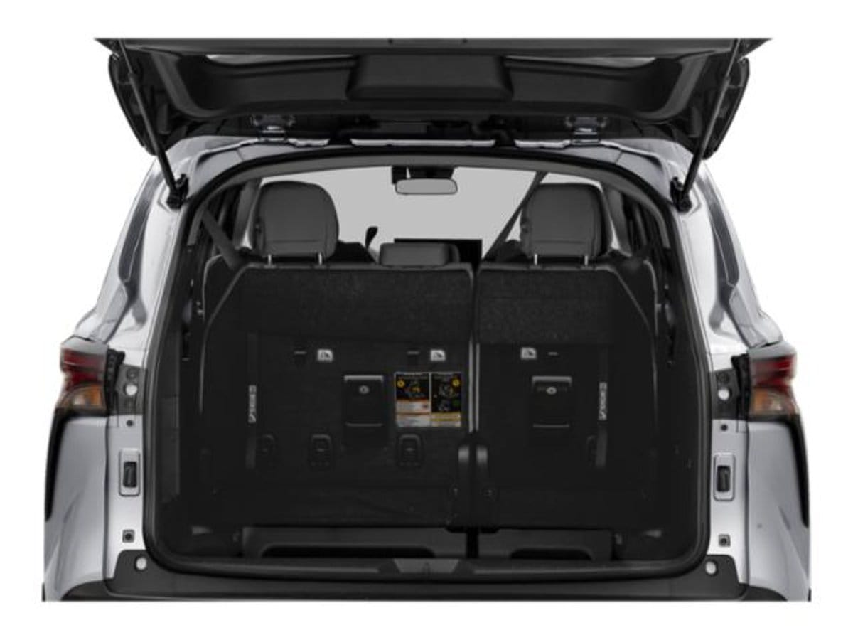 13 thumbnail image of  2026 Toyota Sienna LE