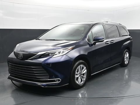 1 image of 2026 Toyota Sienna Limited