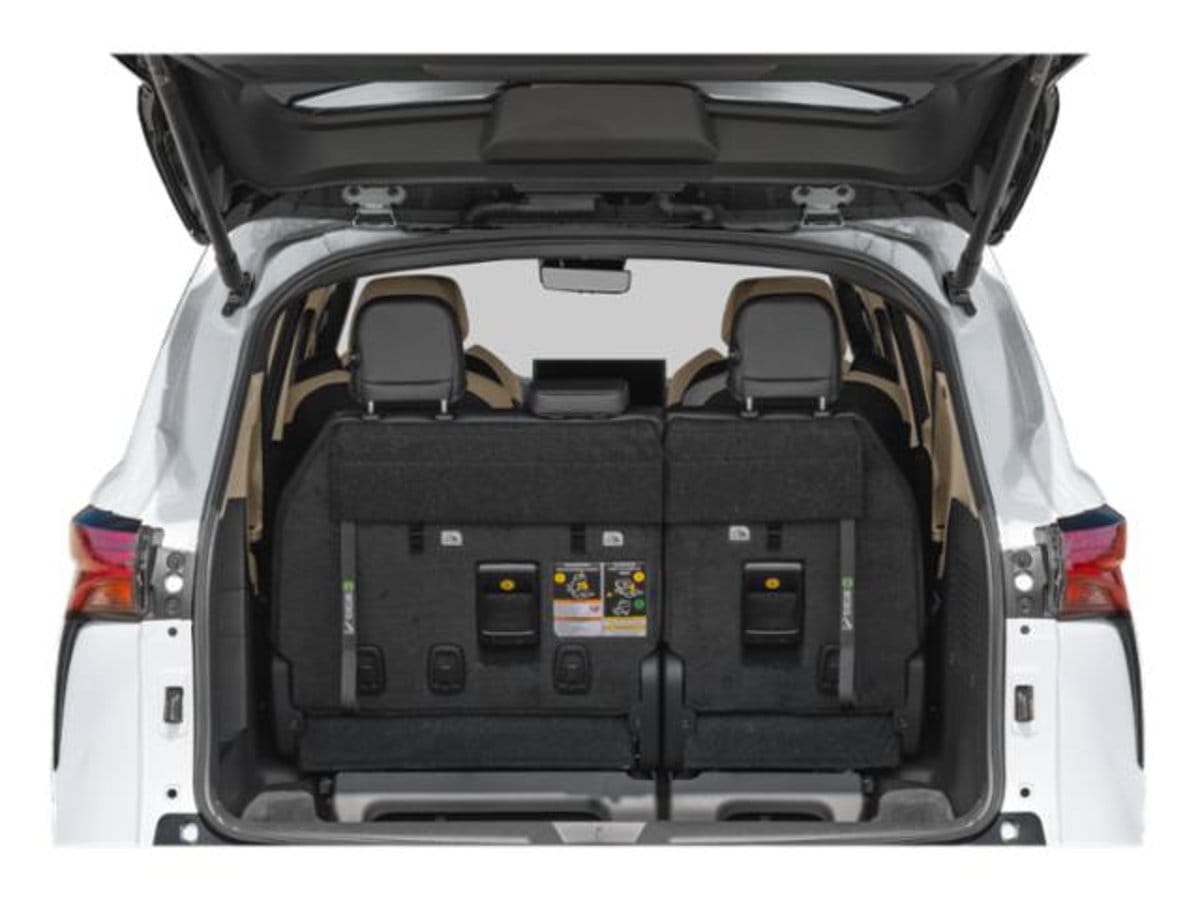 13 thumbnail image of  2026 Toyota Sienna Limited