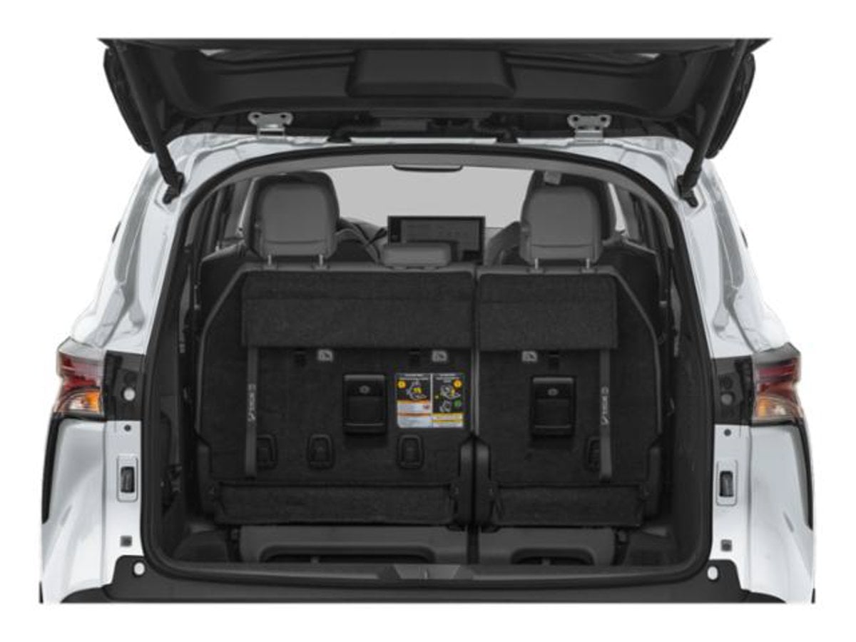 13 thumbnail image of  2026 Toyota Sienna XLE FWD 8-Passenger