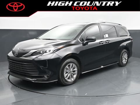 1 image of 2026 Toyota Sienna XLE