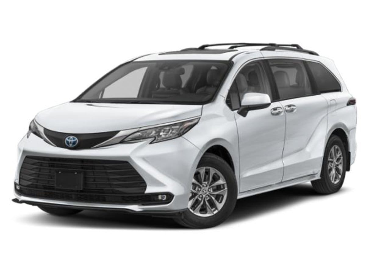3 thumbnail image of  2026 Toyota Sienna XLE