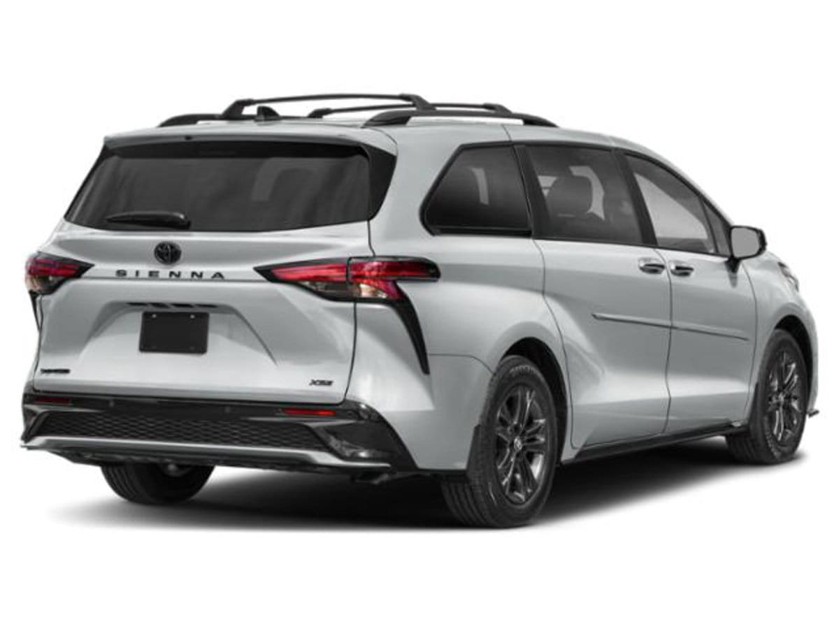 2 thumbnail image of  2026 Toyota Sienna XSE