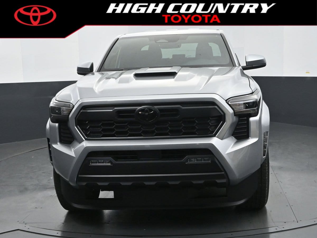 2026 Toyota Tacoma TRD Sport - Photo 8