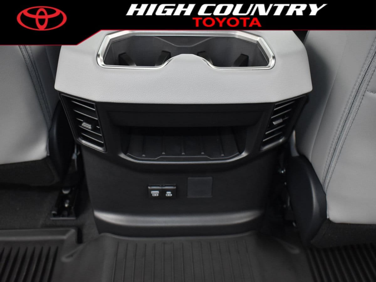 2026 Toyota Tundra Limited - Photo 19