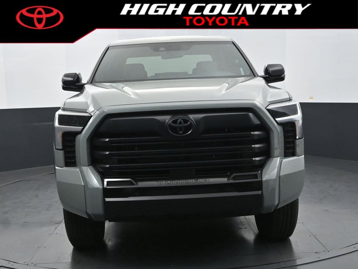 2026 Toyota Tundra Limited - Photo 8