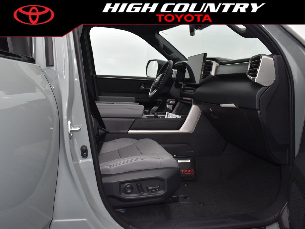 2026 Toyota Tundra Limited - Photo 12