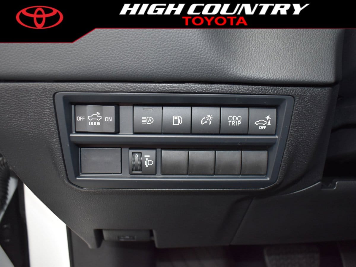 2026 Toyota Tundra Limited - Photo 18