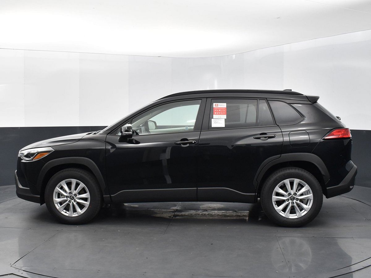 Used 2024 Toyota Corolla Cross LE with VIN 7MUCAAAG1RV096488 for sale in Scottsboro, AL