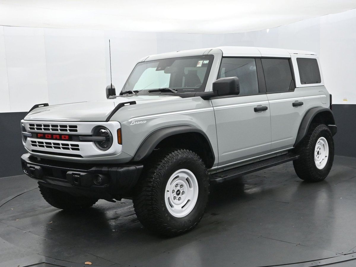 2023 Ford Bronco 4-Door Heritage Editon's photo
