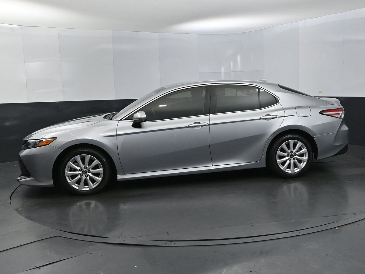 Used 2019 Toyota Camry LE with VIN 4T1B11HK6KU288065 for sale in Scottsboro, AL