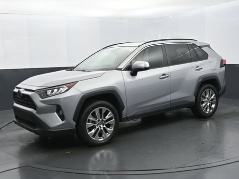 1 image of 2019 Toyota RAV4 XLE Premium
