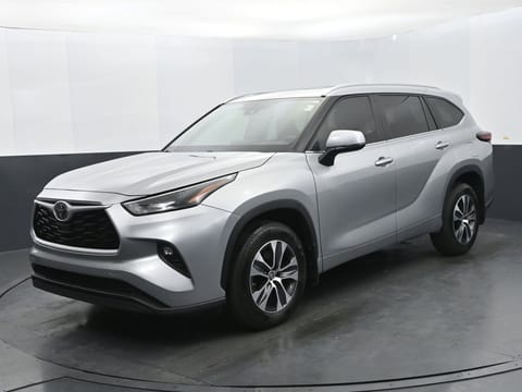 1 image of 2024 Toyota Highlander XLE AWD