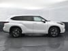 6 thumbnail image of  2025 Toyota Highlander Hybrid XLE
